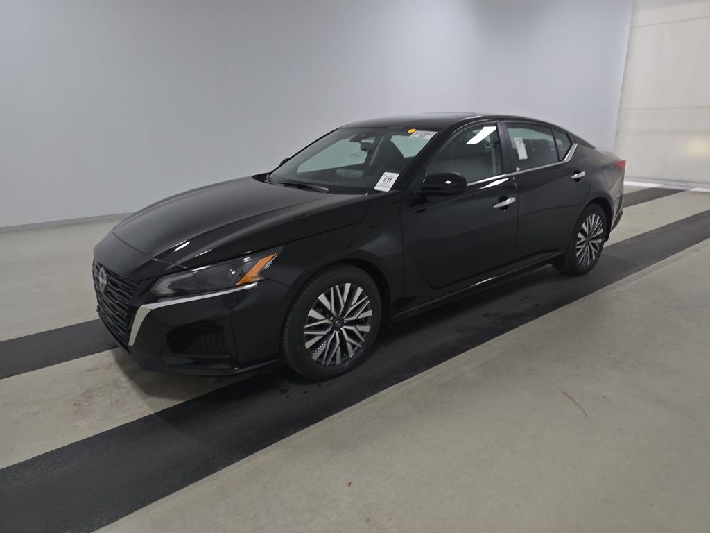 2025 Nissan Altima SV photo