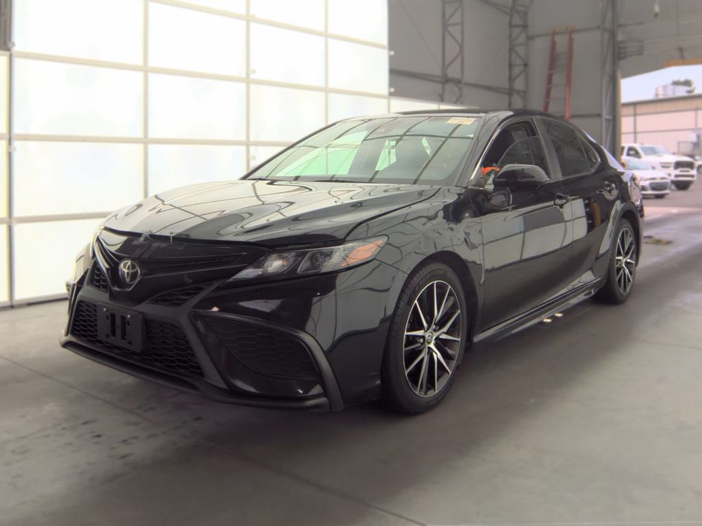 2021 Toyota Camry SE photo
