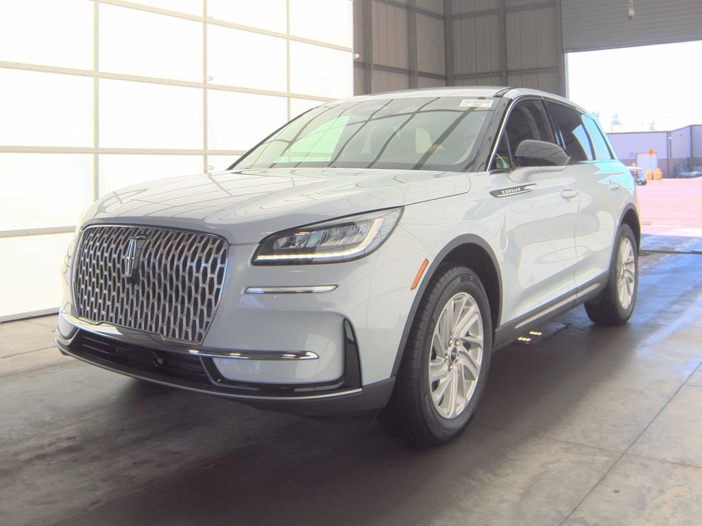 2025 Lincoln Corsair Premiere photo