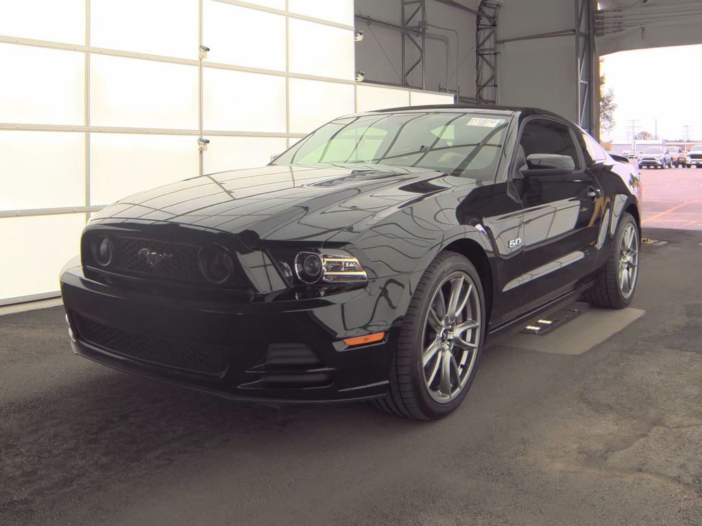 2013 Ford Mustang GT Premium photo