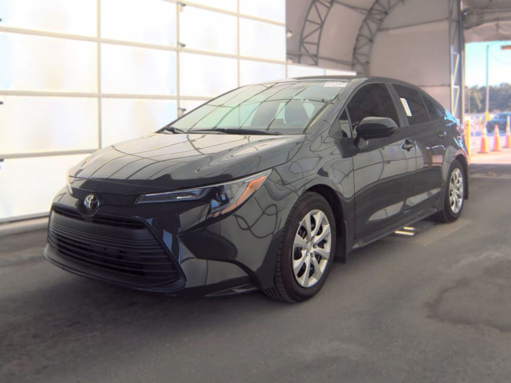 2025 Toyota Corolla LE photo