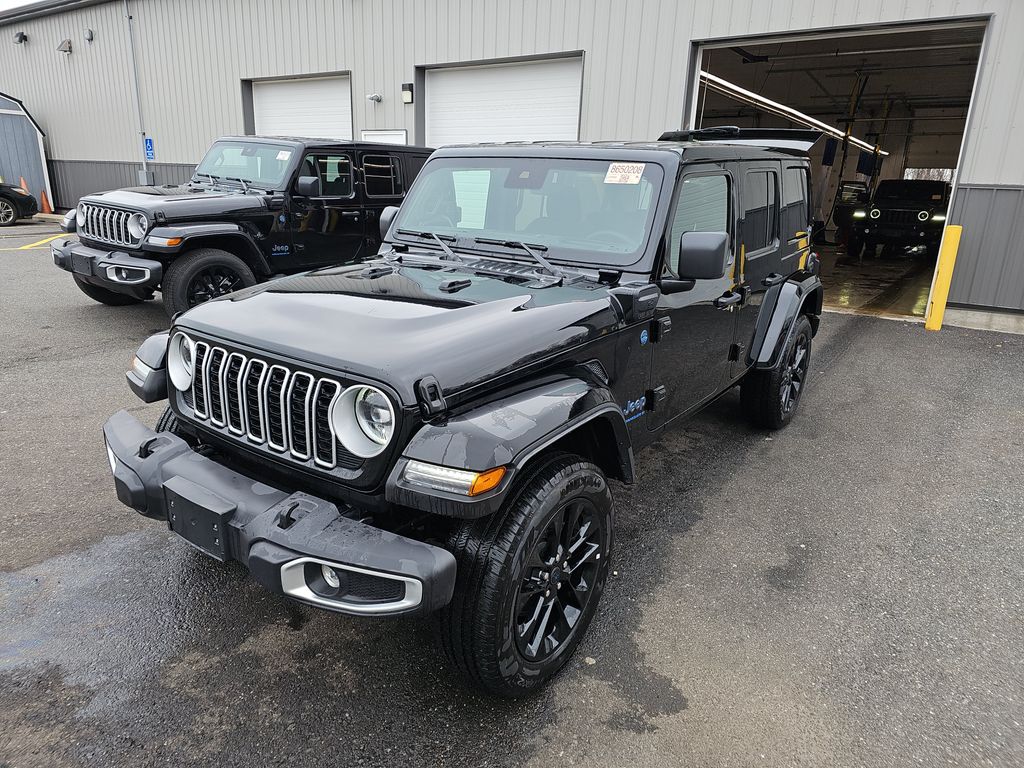 2025 Jeep Wrangler Sahara photo