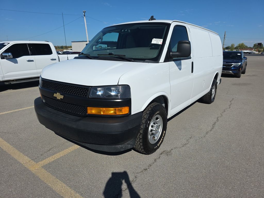 2021 Chevrolet G2500 Cargo photo