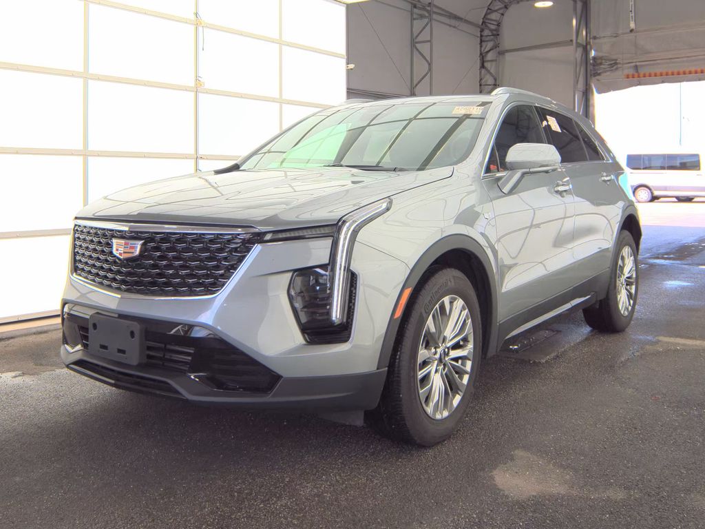 2025 Cadillac XT4 Prem LUX photo