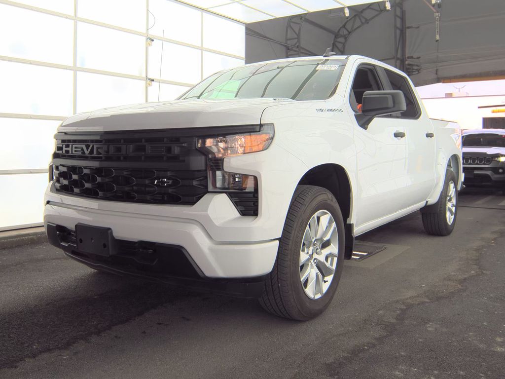 2025 Chevrolet Silverado 1500 Custom photo