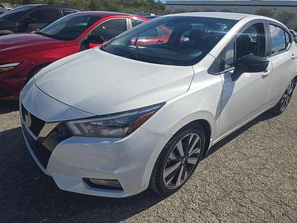 2021 Nissan Versa SR photo