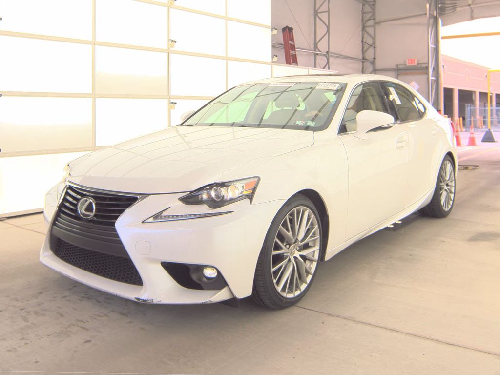 2015 Lexus IS photo