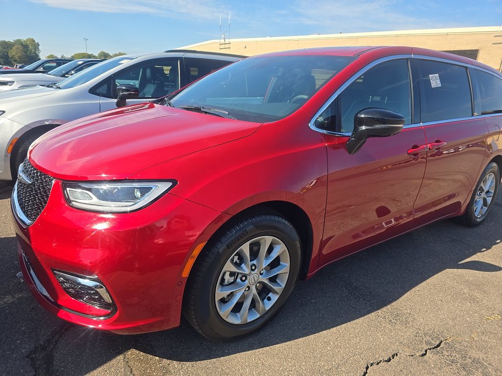 2026 Chrysler Pacifica Limited photo