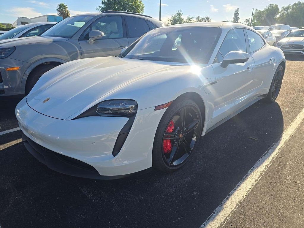 2021 Porsche Taycan 4S photo