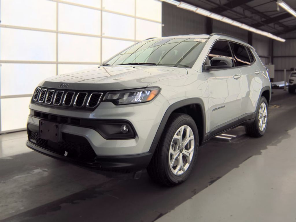 2025 Jeep Compass Latitude photo