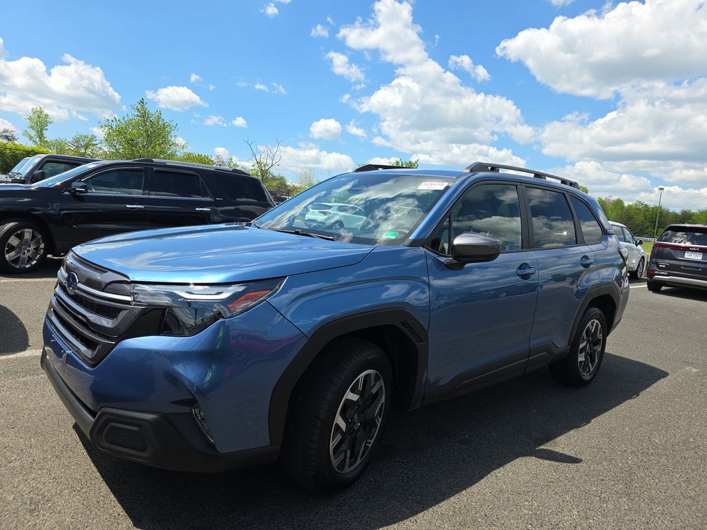 2025 Subaru Forester Premium photo