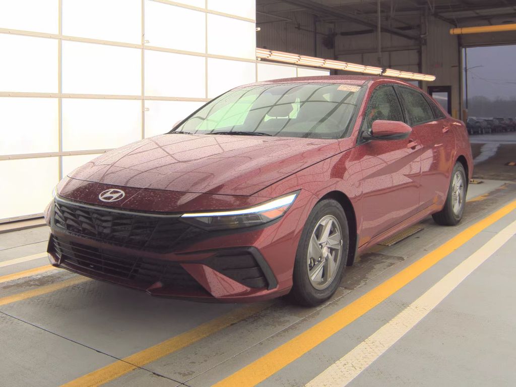 2025 Hyundai Elantra SE photo