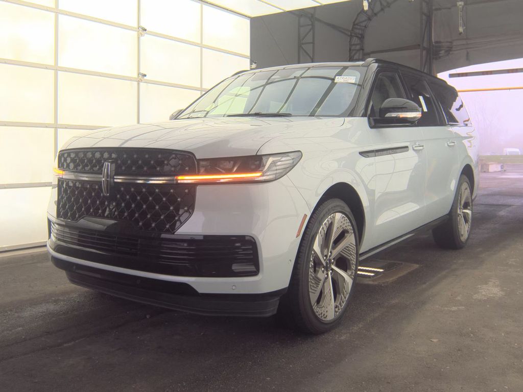 2025 Lincoln Navigator Black Labl photo