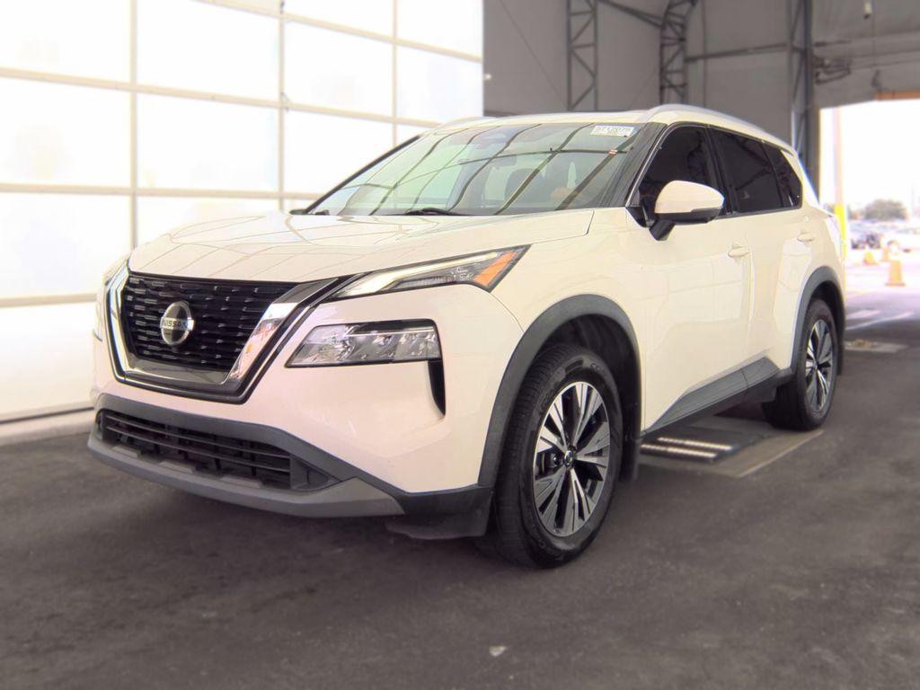 2021 Nissan Rogue SV photo