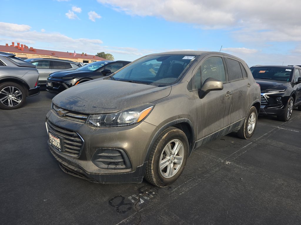 2021 Chevrolet Trax LS photo