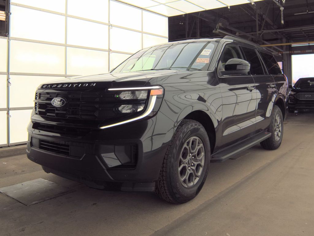 2025 Ford Expedition Active photo