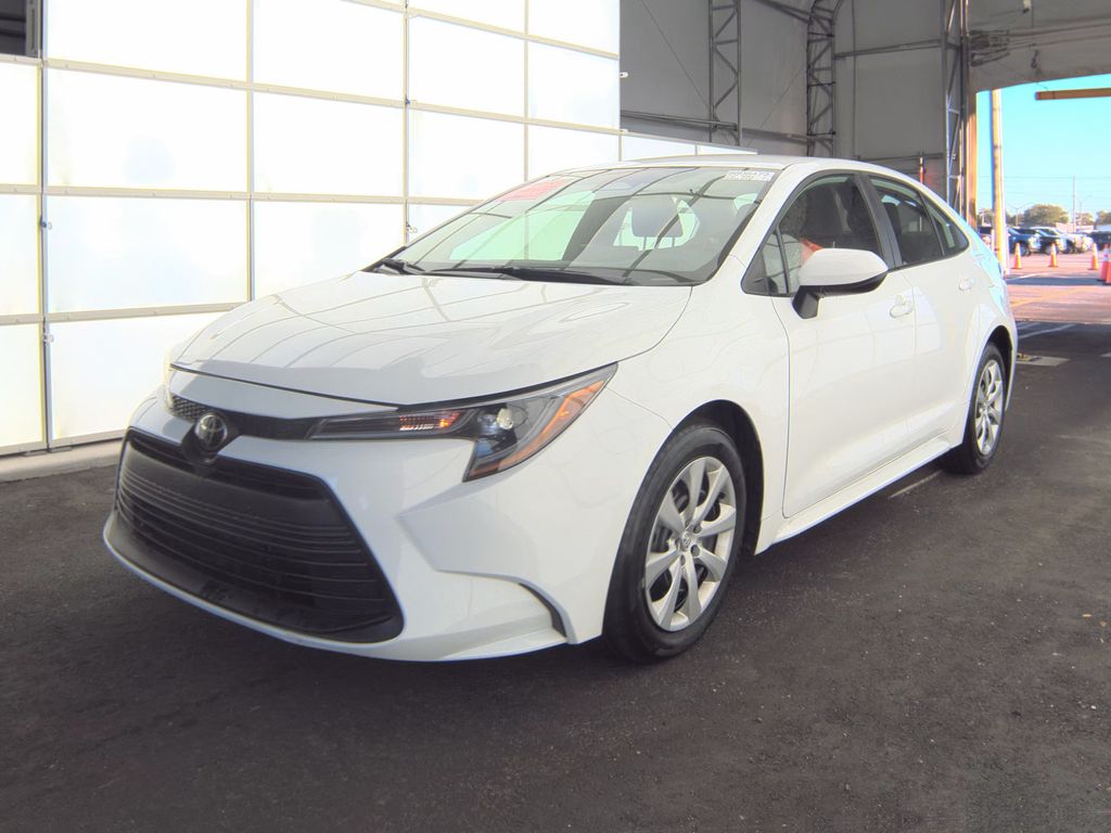 2025 Toyota Corolla LE photo