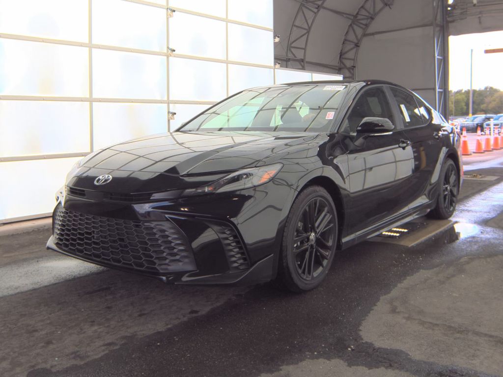 2025 Toyota Camry SE photo