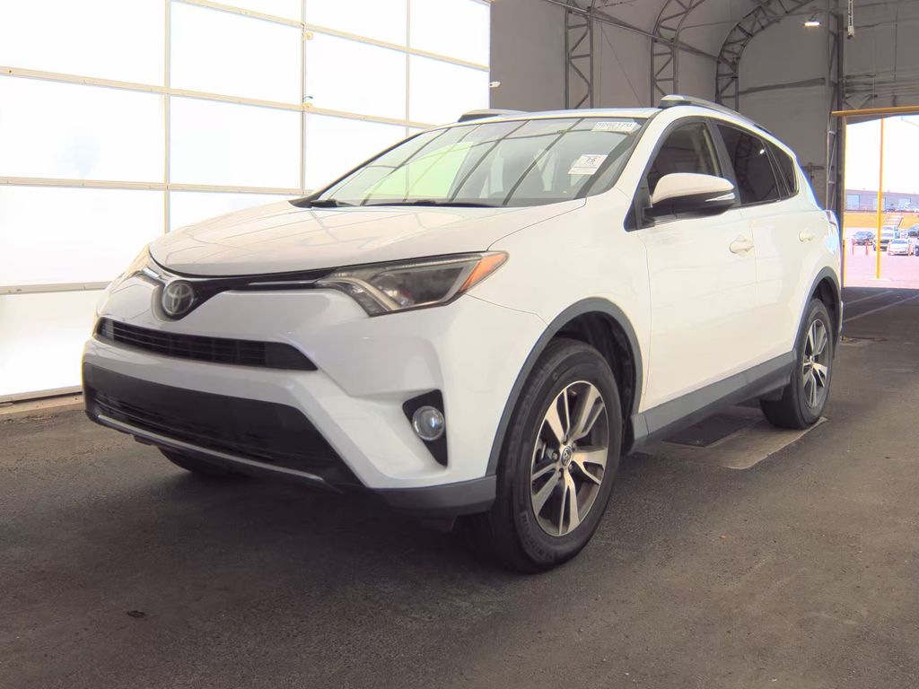 2018 Toyota RAV4 XLE photo