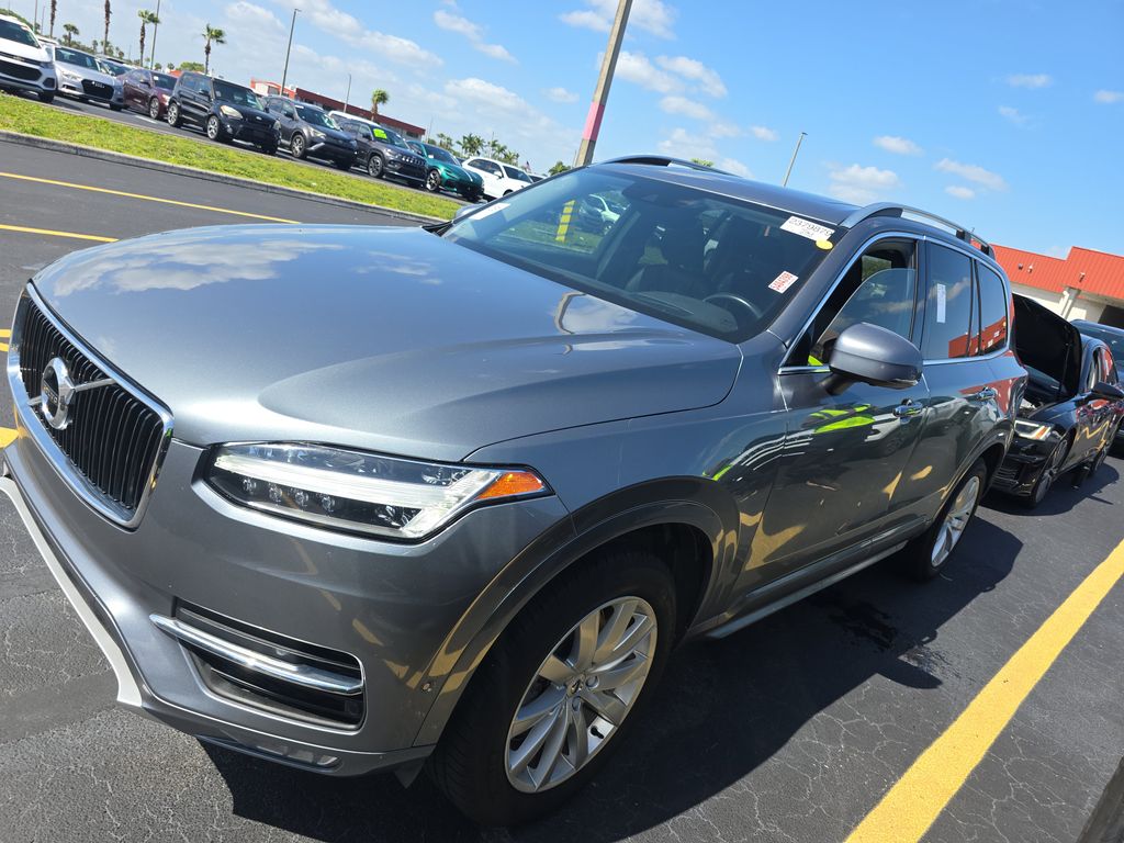 2017 Volvo XC90 Momentum photo