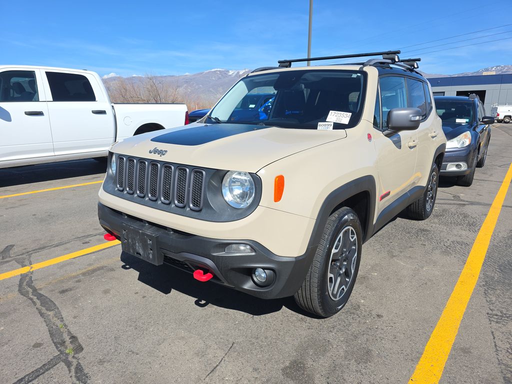 2015 Jeep Renegade Trailhawk photo