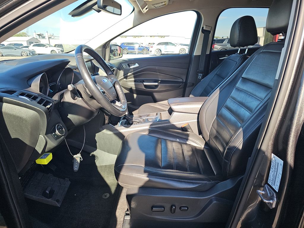 2017 Ford Escape Titanium photo
