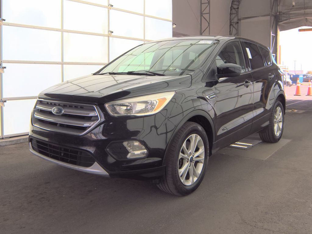 2017 Ford Escape SE photo