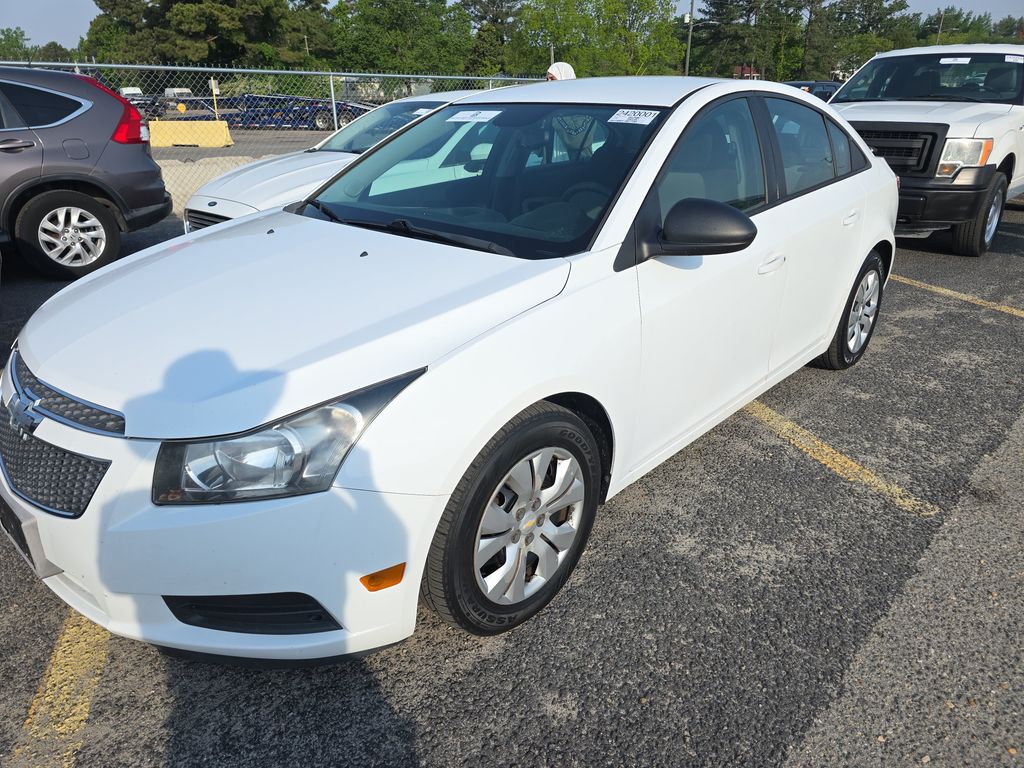 2014 Chevrolet Cruze LS photo