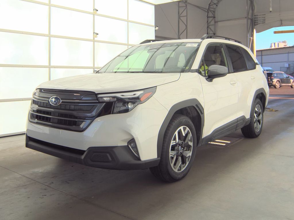 2025 Subaru Forester Premium photo