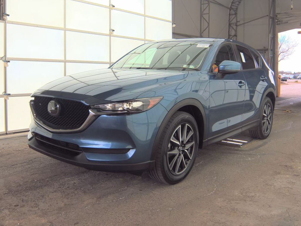 2018 MAZDA CX-5 Touring photo