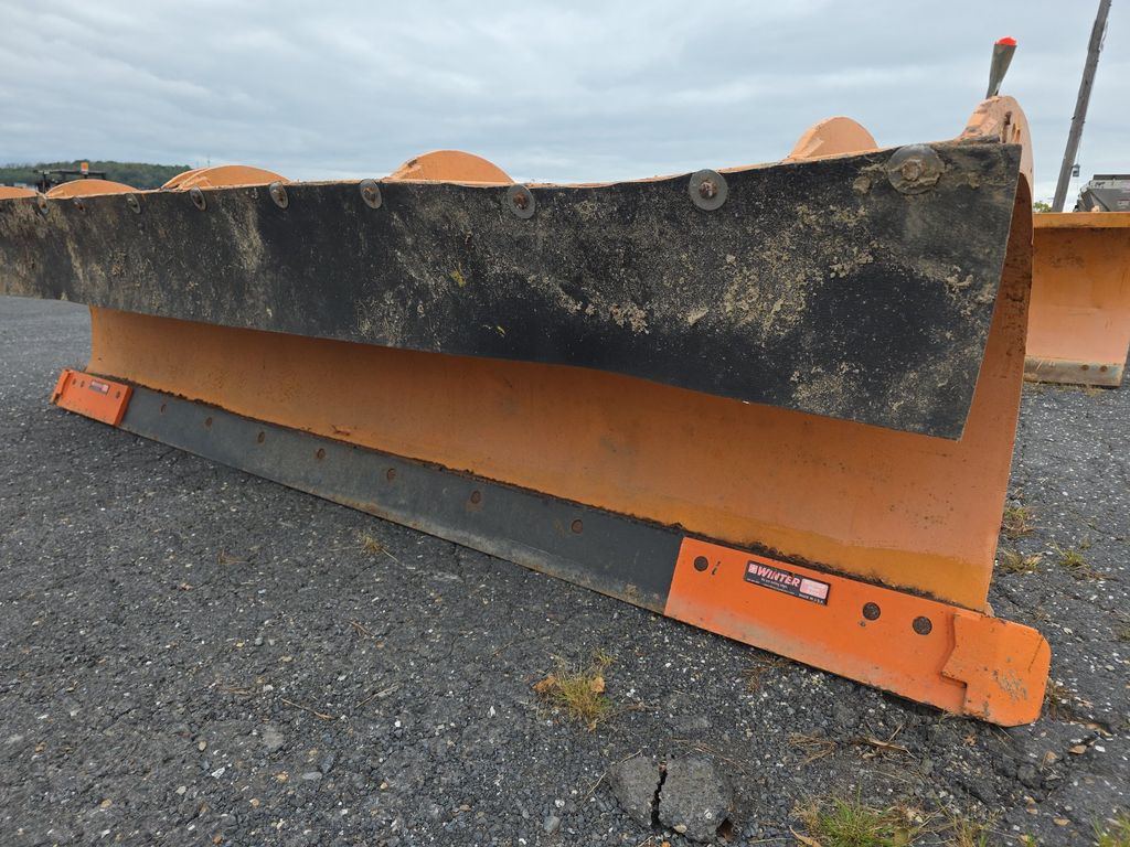 1988 Valk RV112115 Snowplow photo