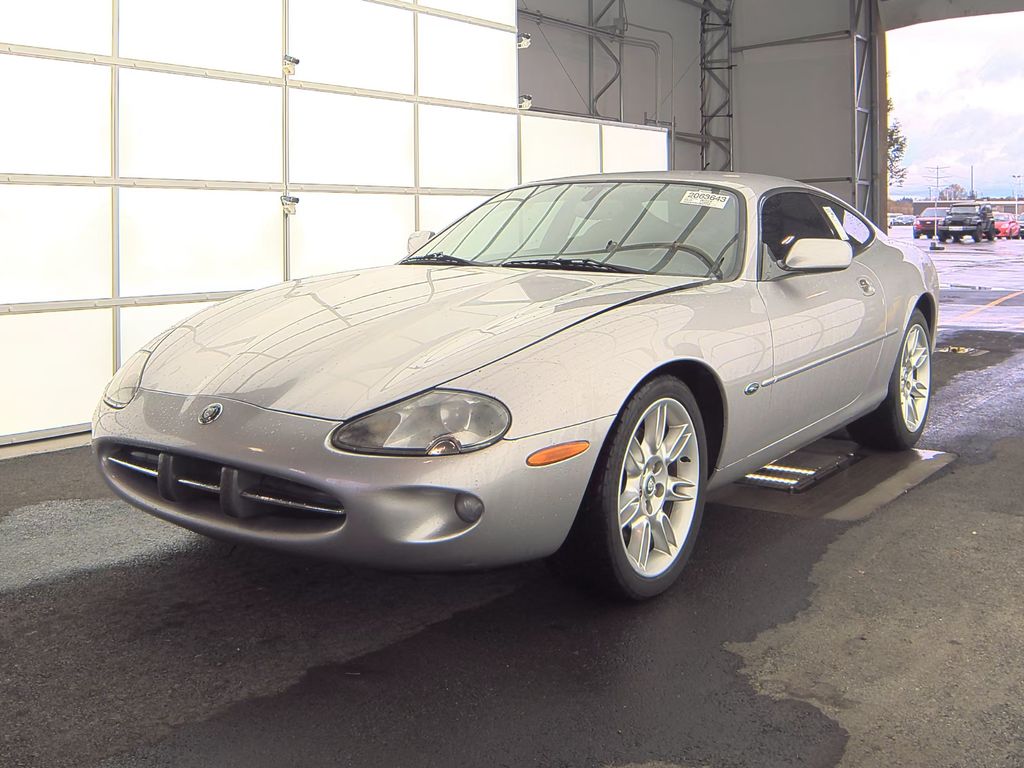 2000 Jaguar XK8 photo