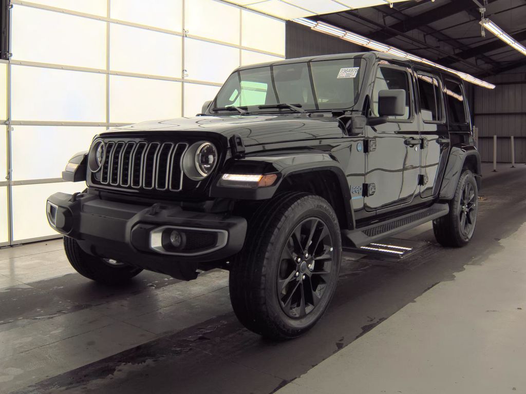 2025 Jeep Wrangler Sahara photo