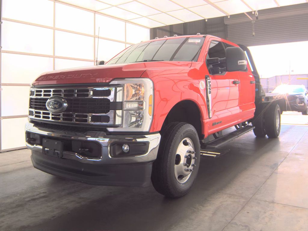 2024 Ford F-350 XLT photo