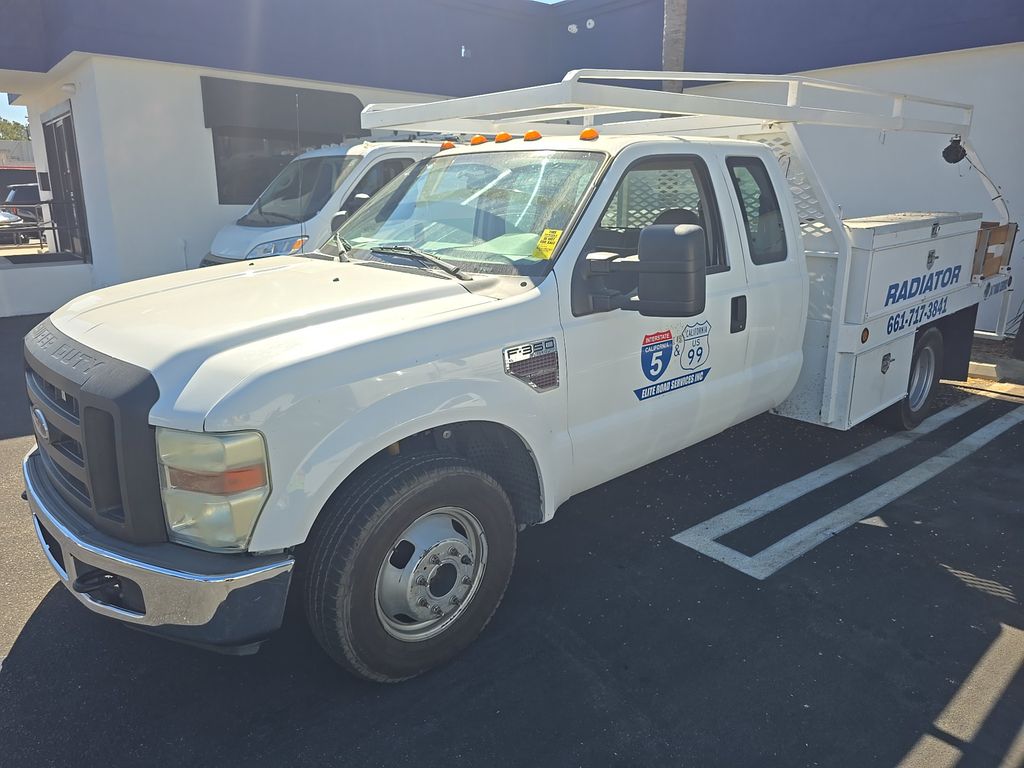 2008 Ford F-350 DRW XL photo