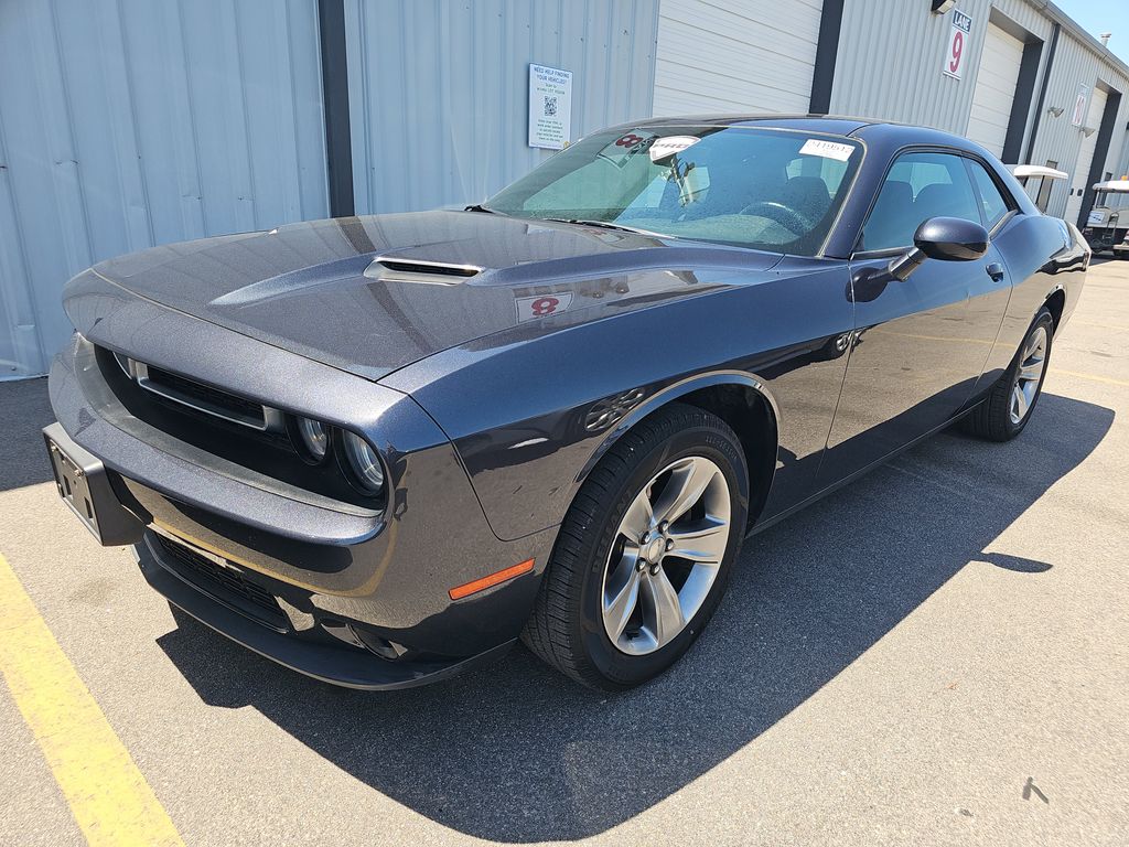 2017 Dodge Challenger SXT photo