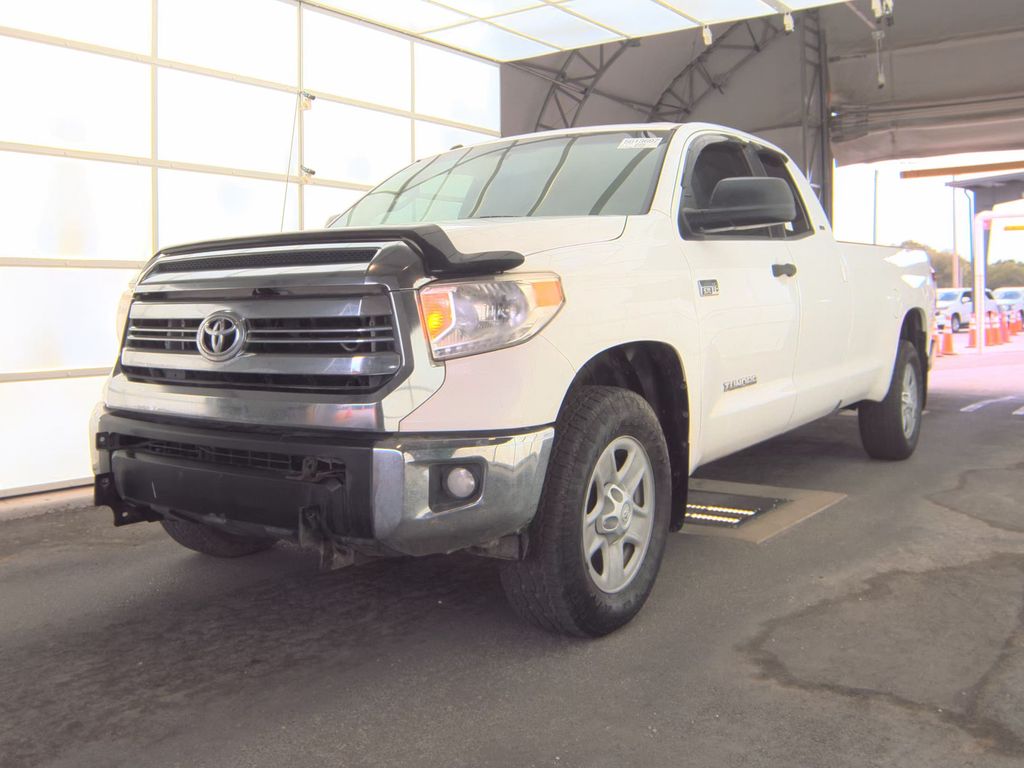 2017 Toyota Tundra SR5 photo