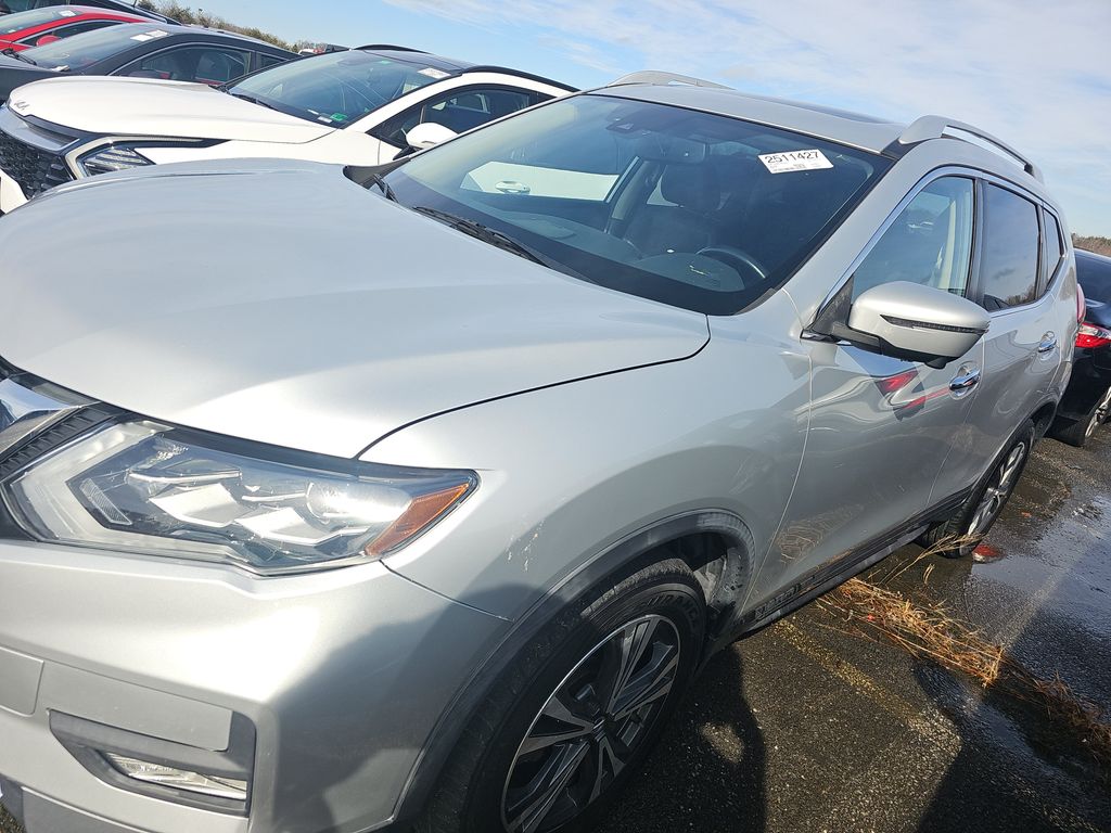 2017 Nissan Rogue SL photo