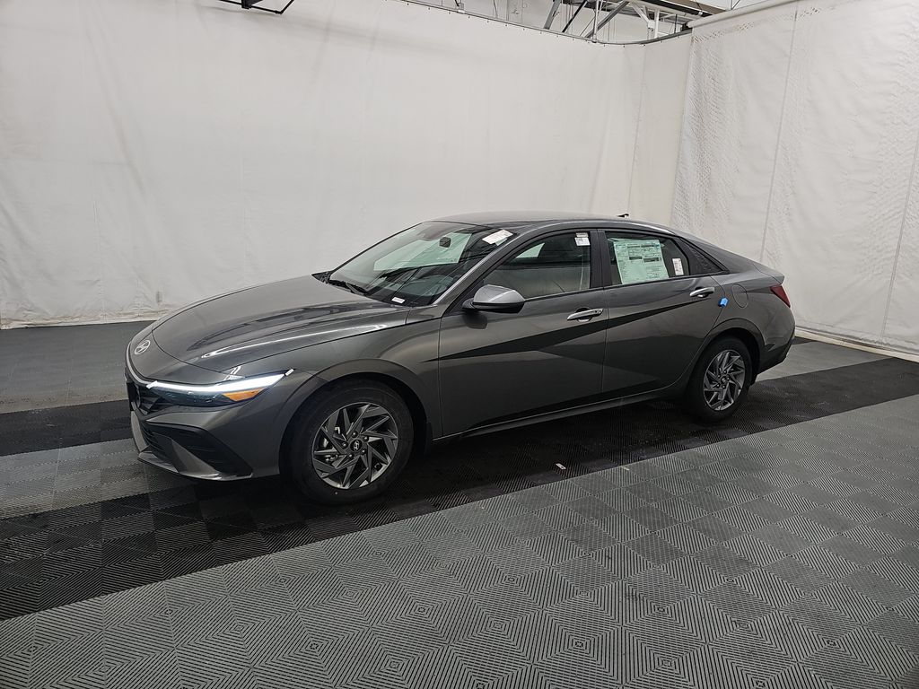 2026 Hyundai Elantra Blue photo