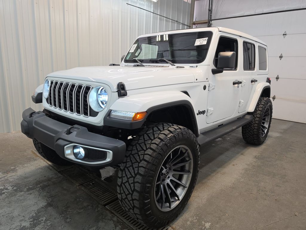 2025 Jeep Wrangler Sahara photo
