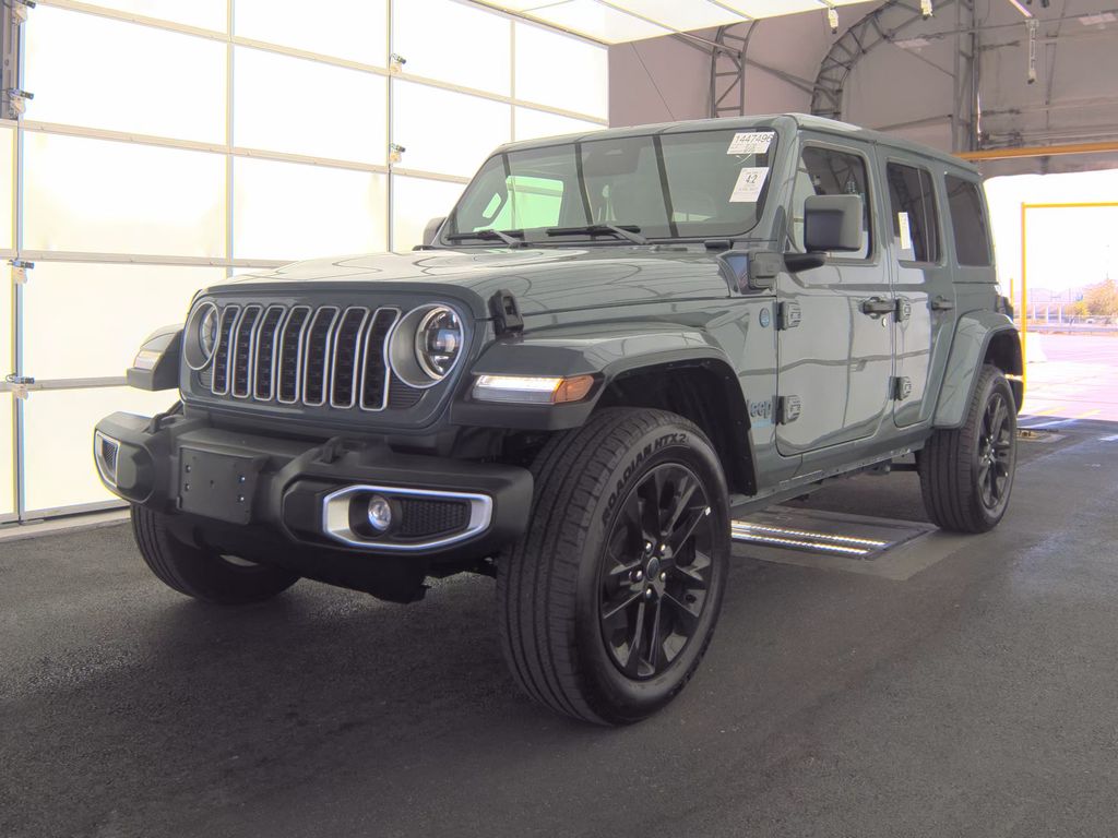 2025 Jeep Wrangler Sahara photo