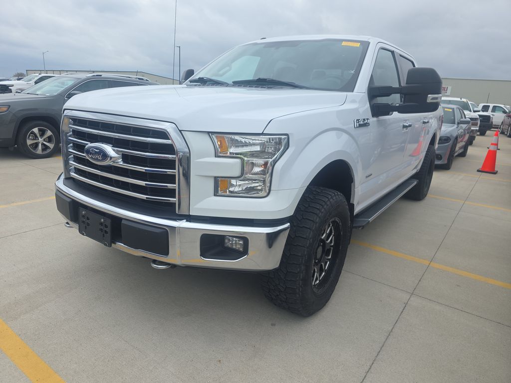 2015 Ford F-150 XLT photo