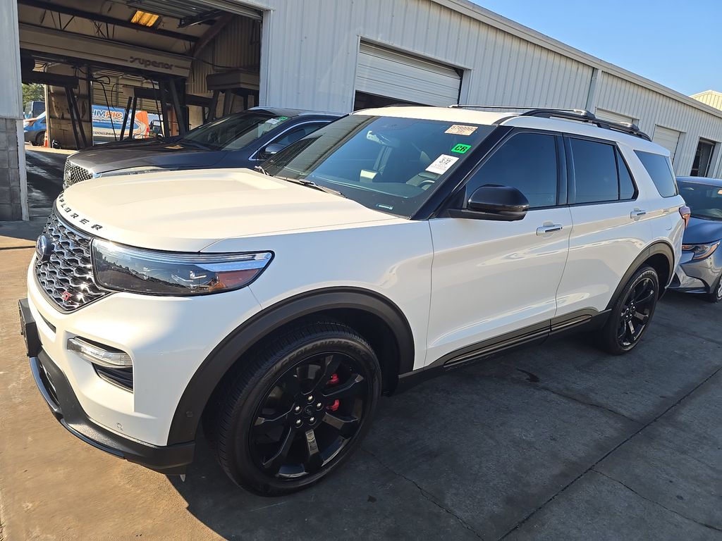 2021 Ford Explorer ST photo