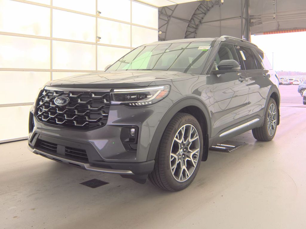2025 Ford Explorer Platinum photo