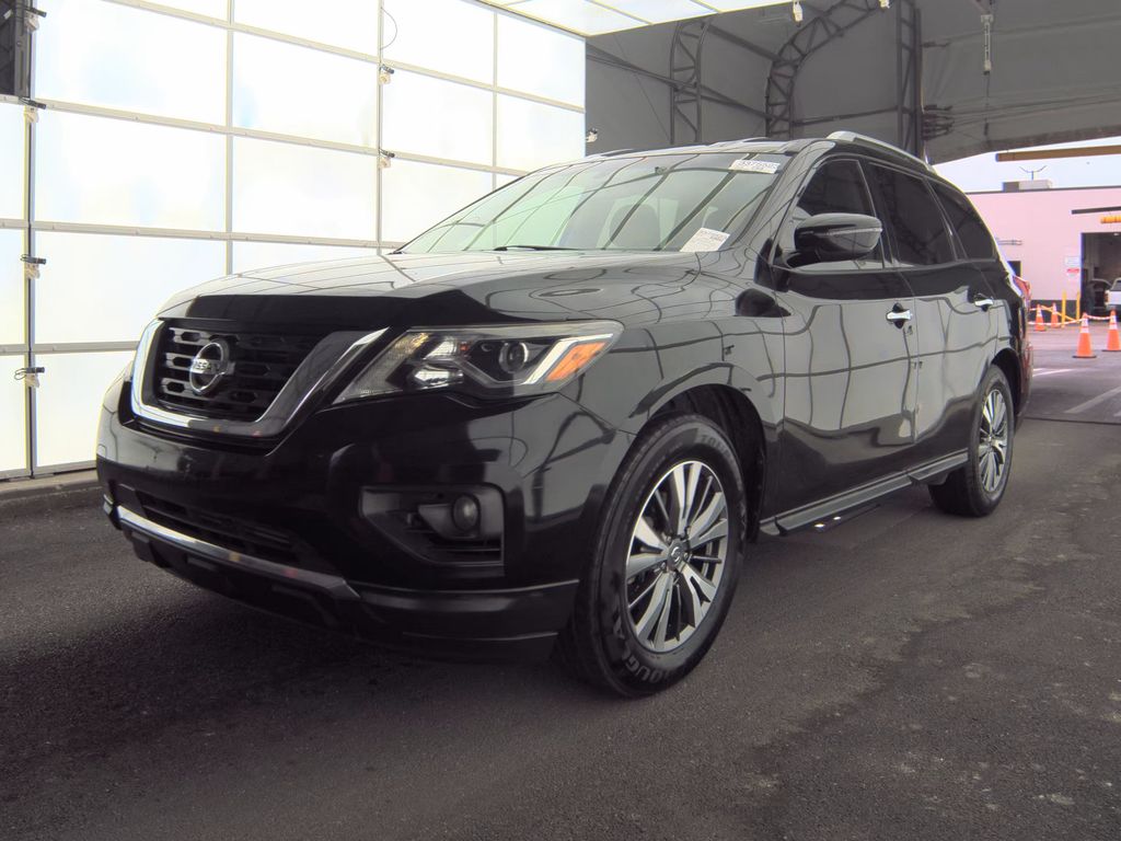 2019 Nissan Pathfinder SV photo
