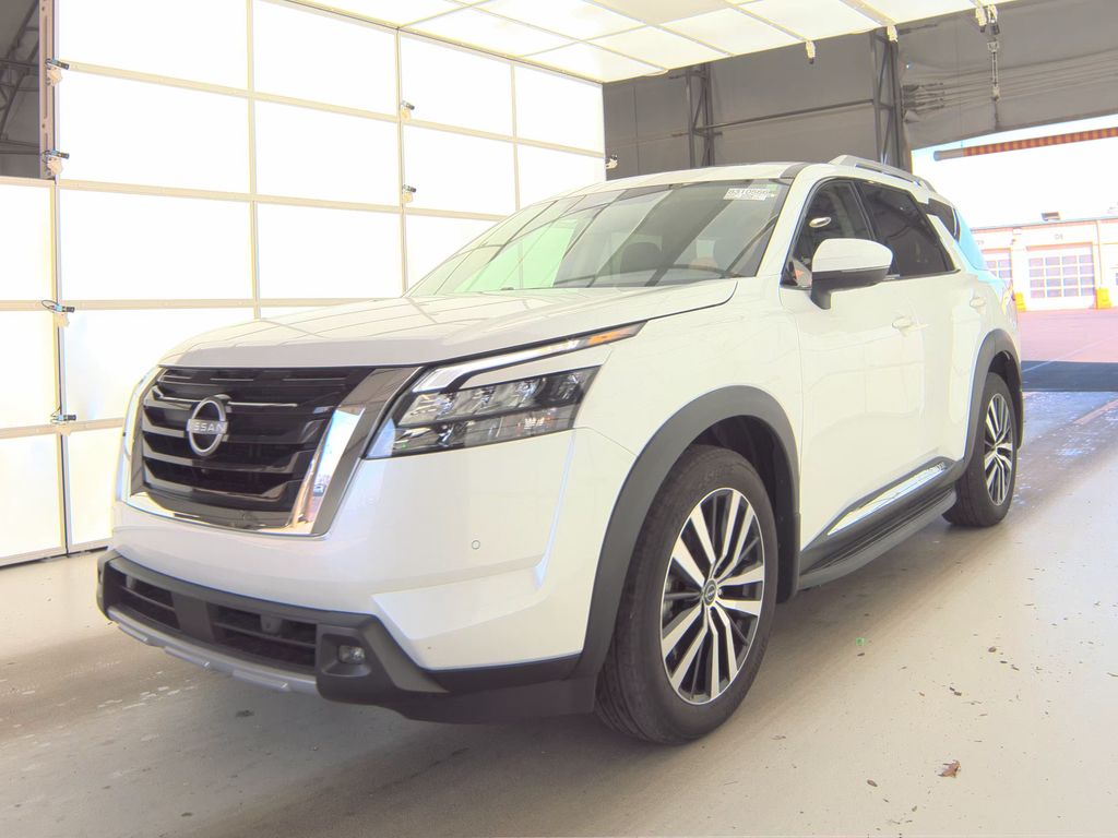 2025 Nissan Pathfinder Platinum photo