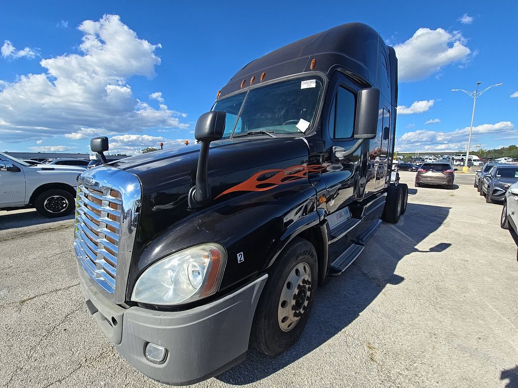 2013 Freightliner Cascadia 125 Base photo