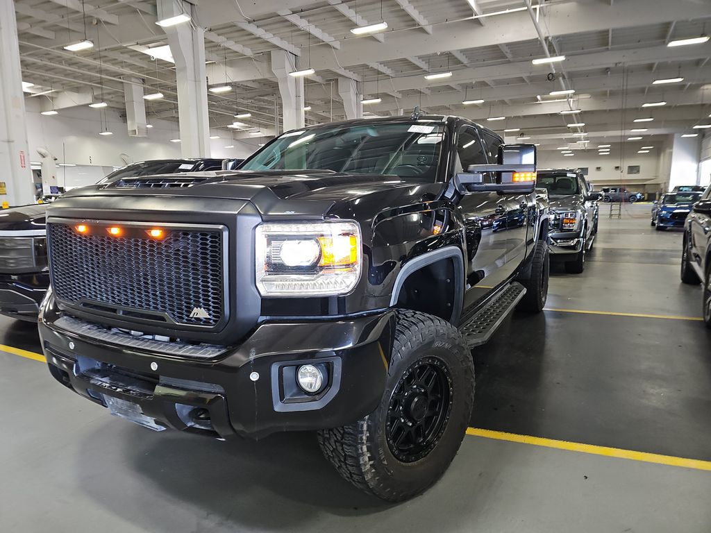 2018 GMC Sierra 2500HD SLT photo