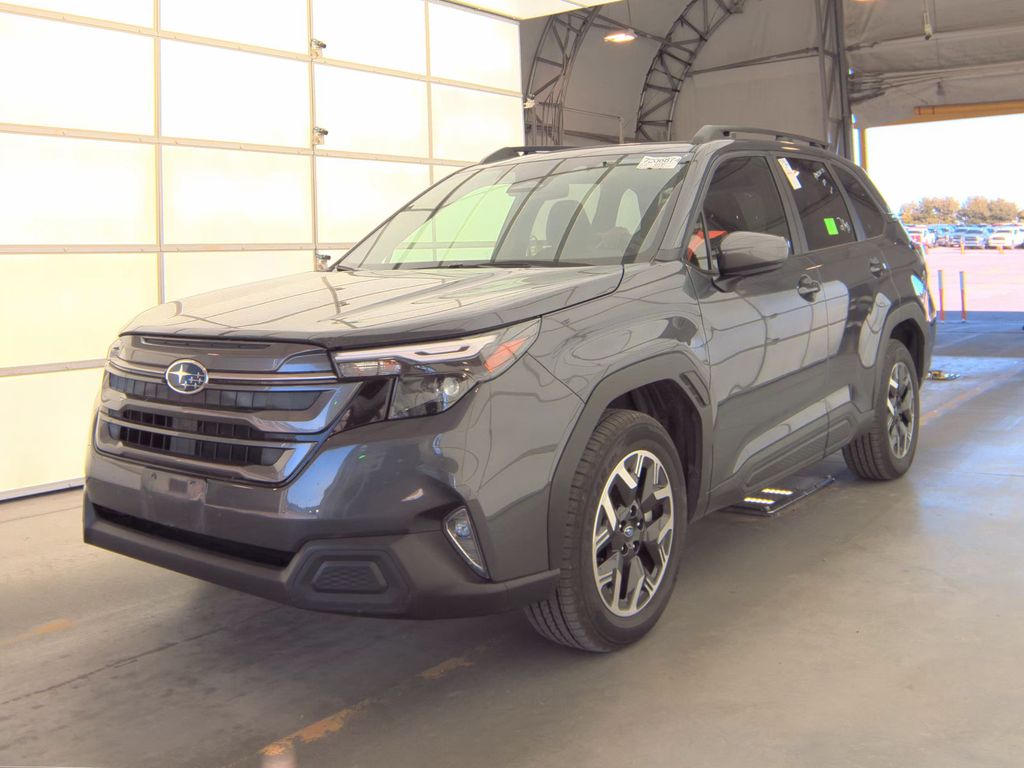2025 Subaru Forester Premium photo
