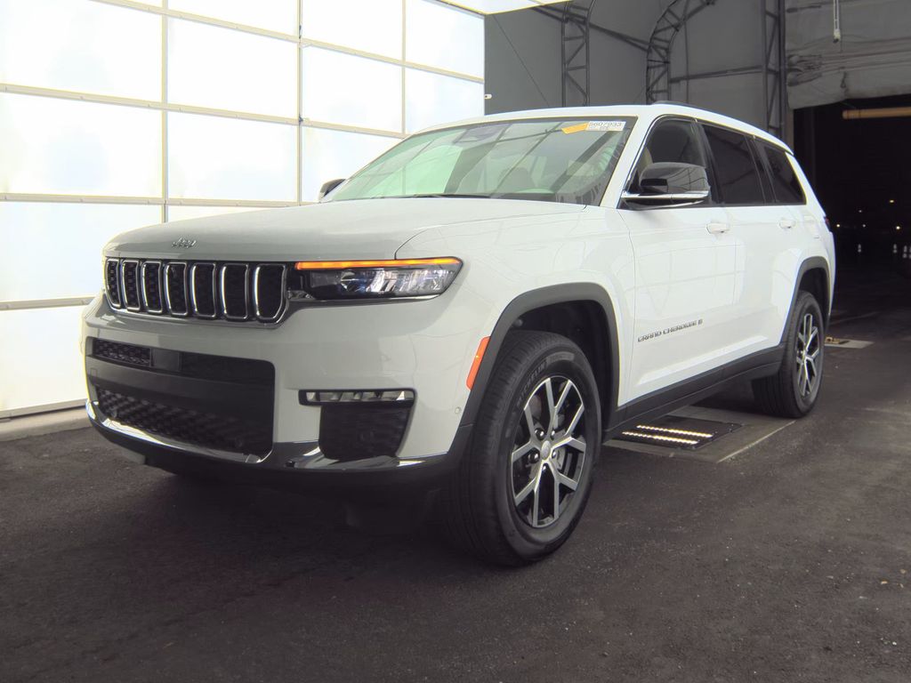 2025 Jeep Grand Cherokee Limited photo